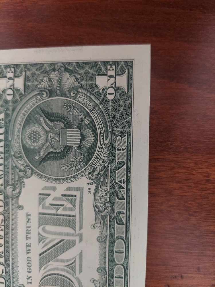 **Uncirculated 2017 *Rare *Error* Solid Starnote .(1dollar) 1 Solid /1 Hollow**