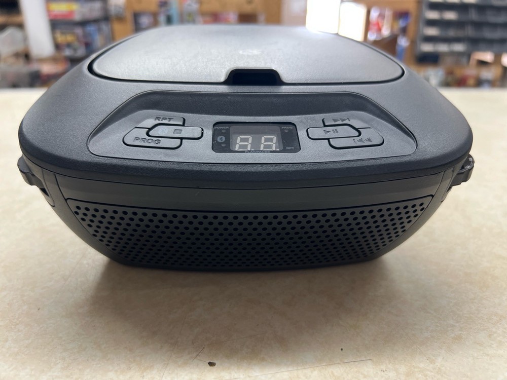 GPX PORTABLE BLUETOOTH CD PLAYER BCB117B - TESTED (WBP017720)