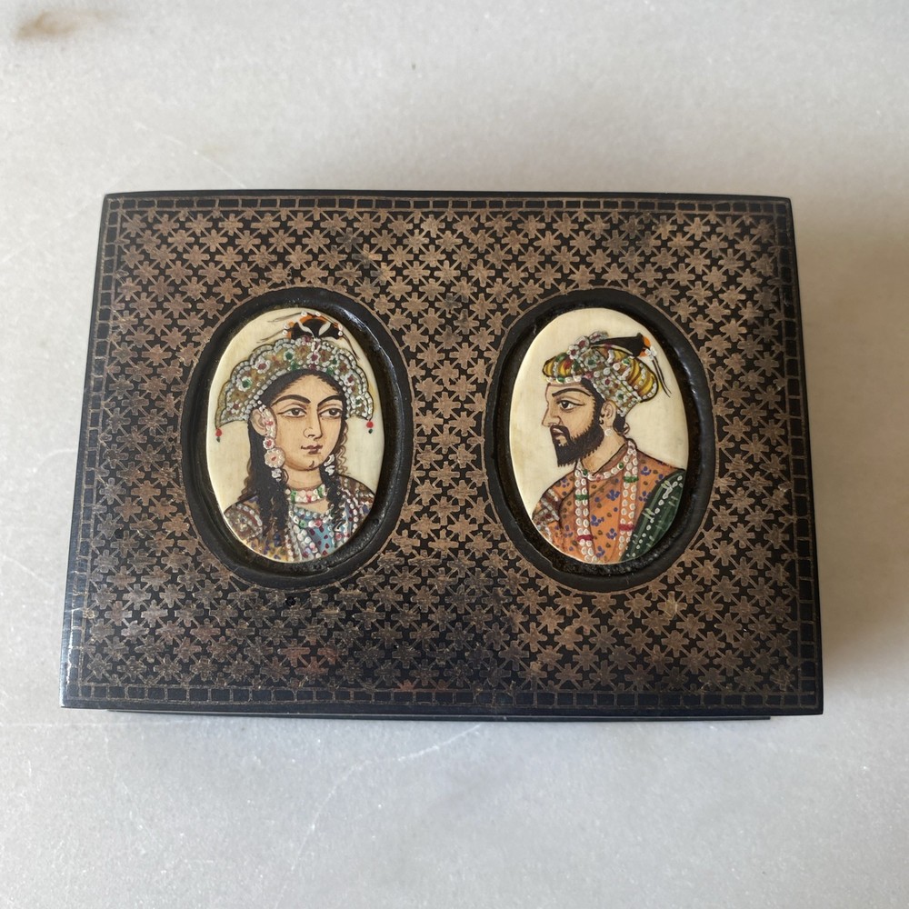 Indian Royal Mughal Portrait Rectangular Metal Box trinket. 7x9.5cm