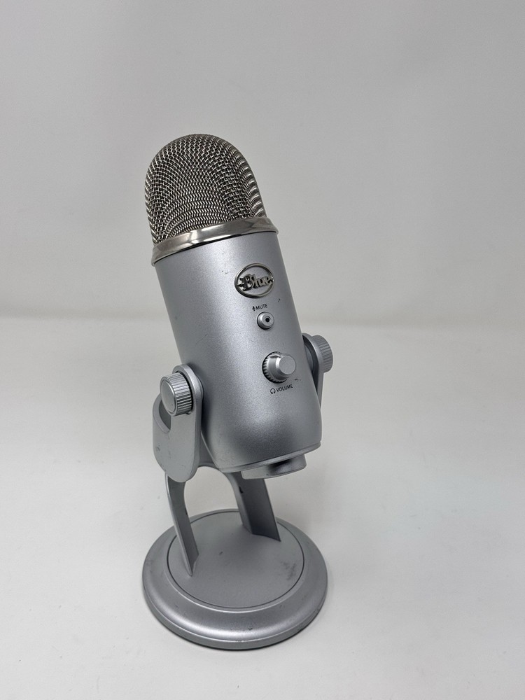 Blue Yeti USB Microphone Silver Desktop Stand Tested Working
