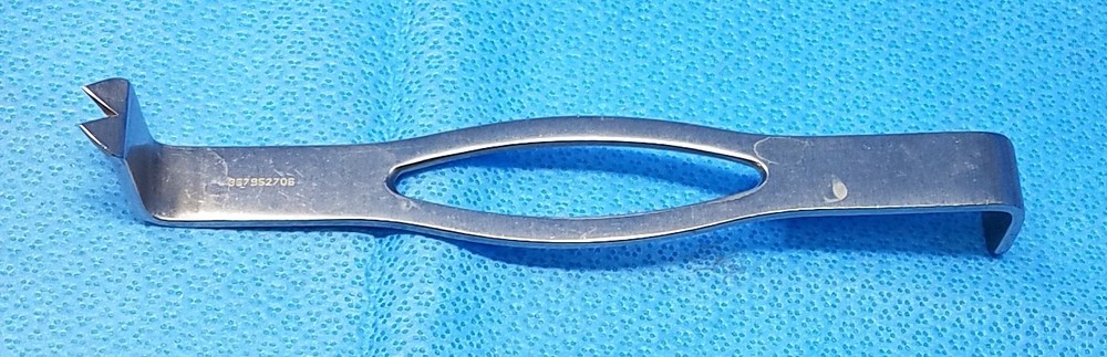 Arthrex AR-1420 Harvesting Retractor