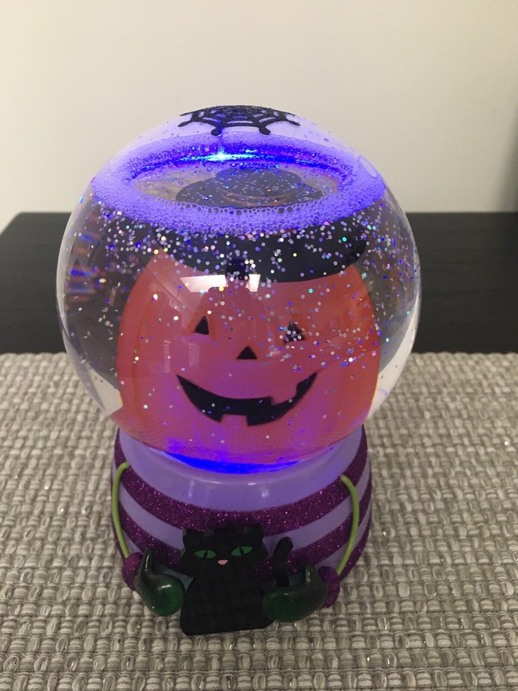 Pumpkin Water Globe Changes Colors & Movement Midwest CBK 7" NEW