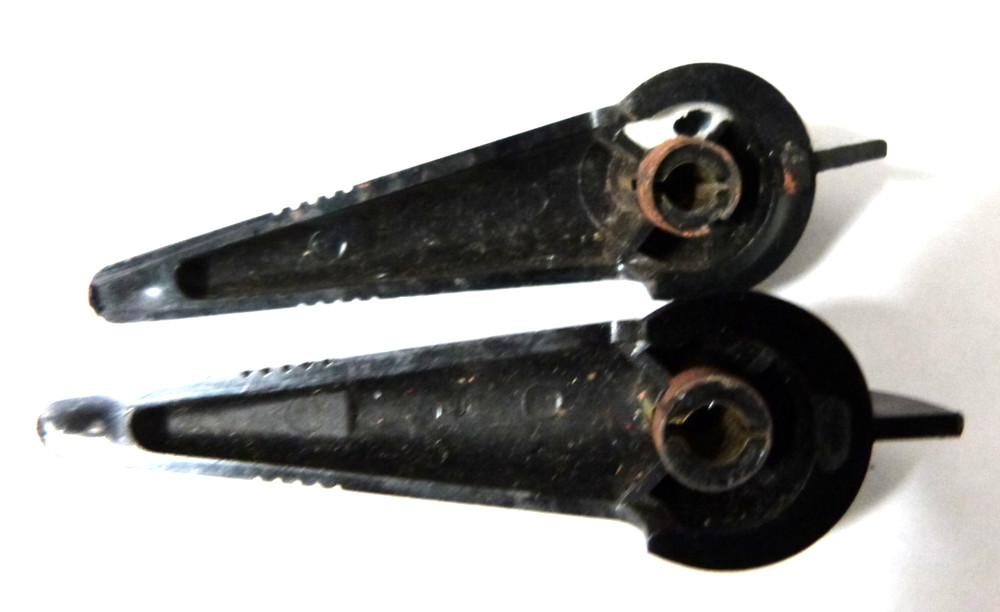 Lionel Transformer Control Lever Pair #1