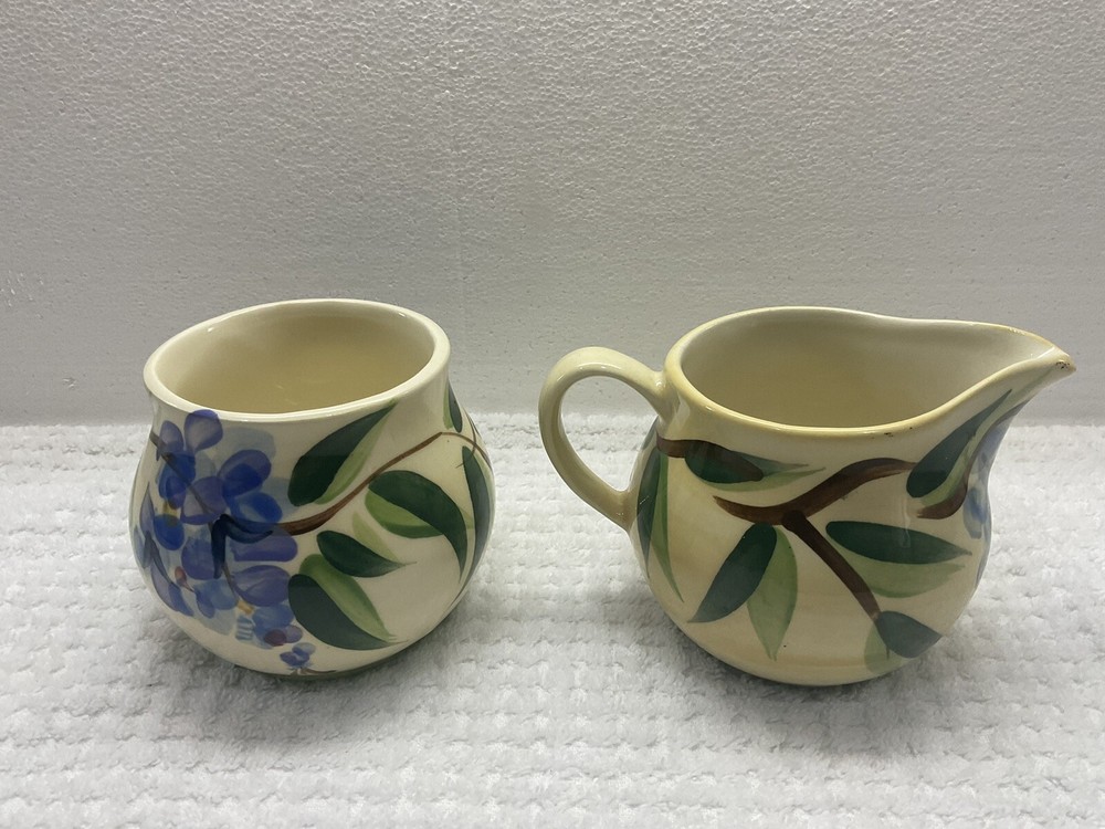 2002 Gail Pitman /Cream & Sugar Set/3” / Green. .unknown Pattern