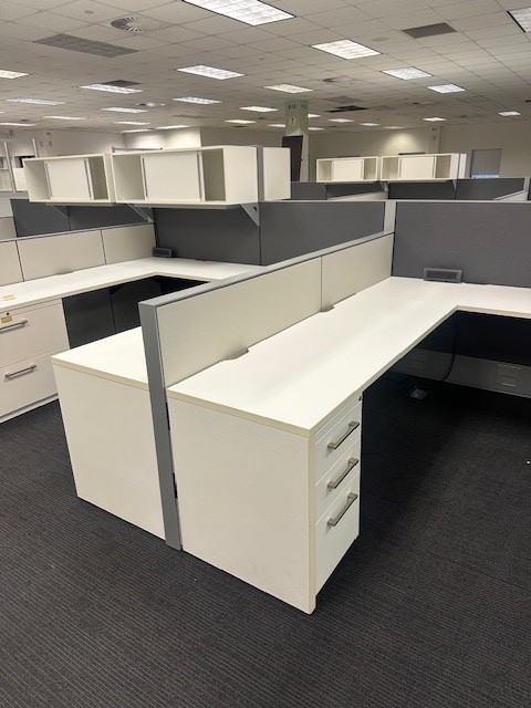 Cubicles / Stations by Haworth Compose 7 1/2’ x 7 1/2’
