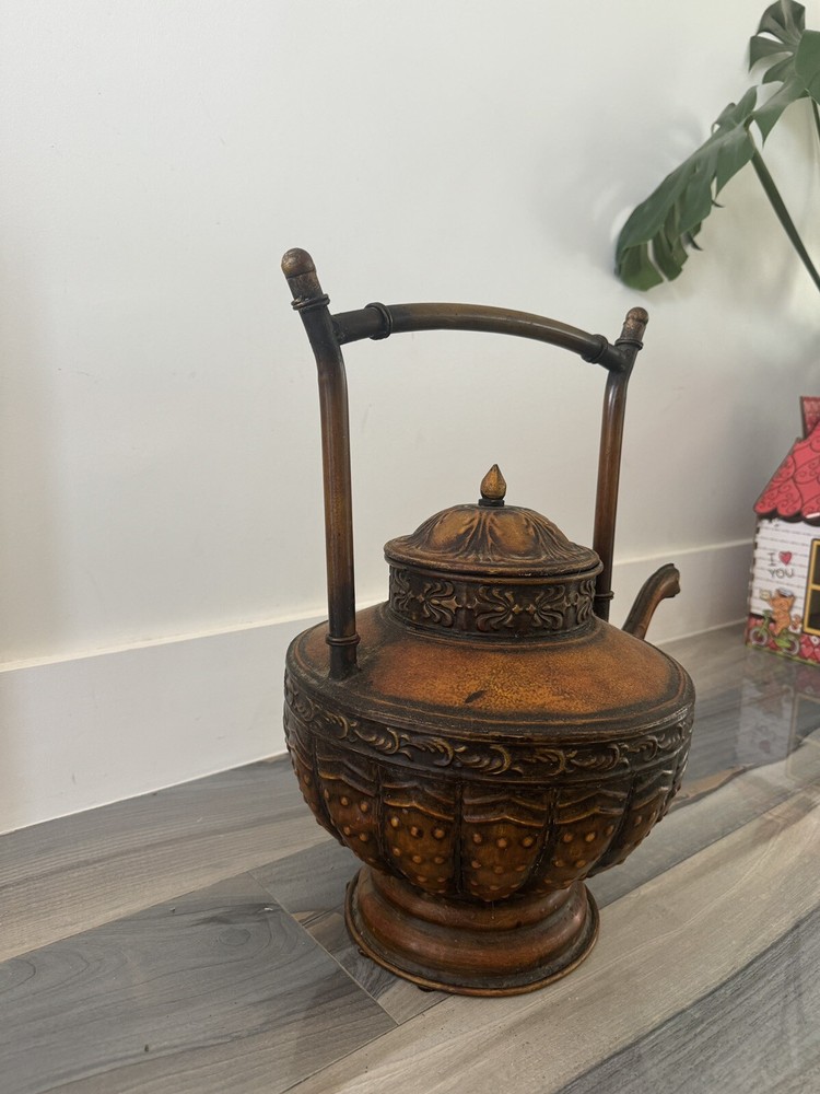 Decor brown antique jar