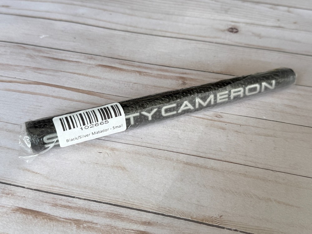 *NEW* Scotty Cameron Black/Silver Matador Grip- Small