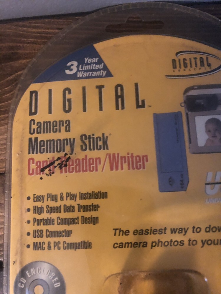 Brand New Digital Camera Memory Stick Card Reader/writer With Cd