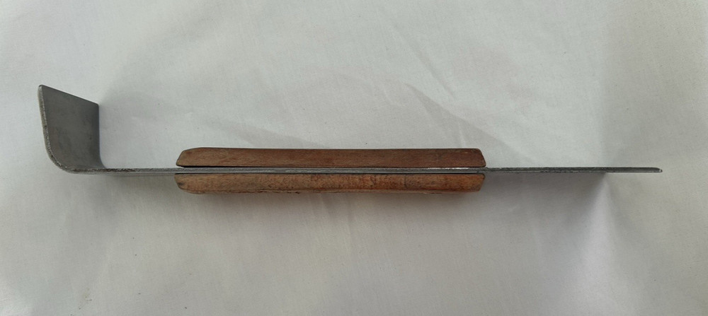 Stainless Steel Hive Tool Scraper wooden Handle Beekeeping tool