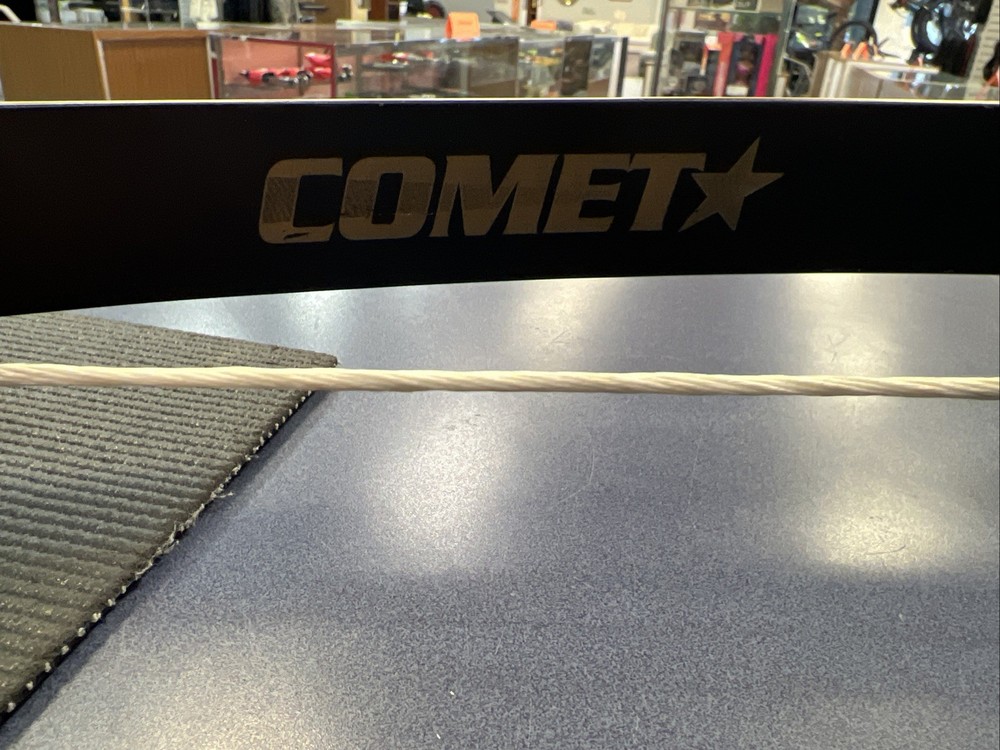 COMET RECURVE TAKE DOWN BOW 56"STRING, 25LBS AT 28" AMO 60"