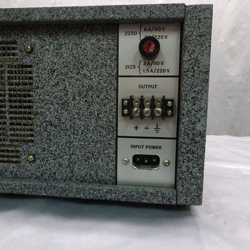 MB ELECTRONICS POWER AMPLIFIER 2250MB s/n 839
