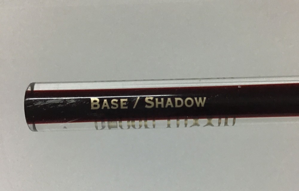 Kevyn Aucoin - Base / Shadow Brush -, As Pictured, No Box.