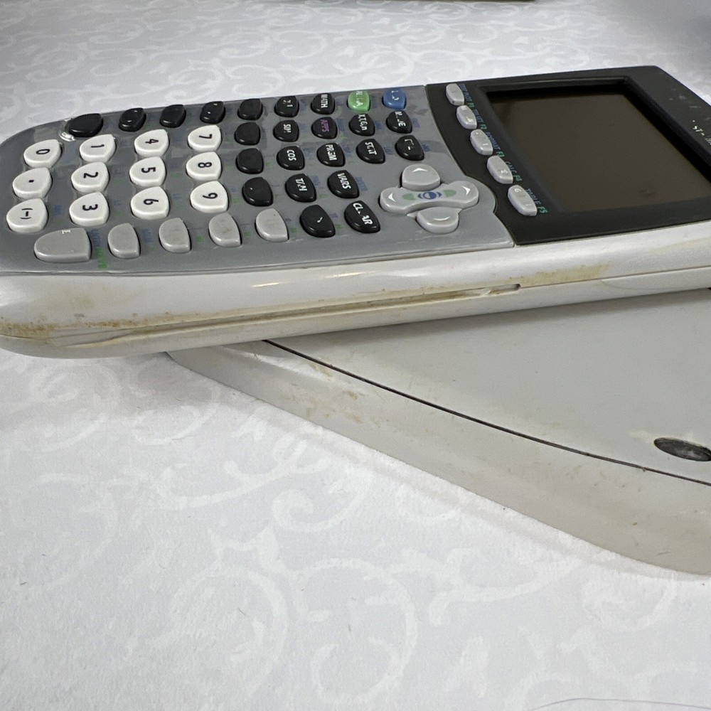 Texas Instruments TI-84 Plus Silver Edition Graphing Calculator Tested Working