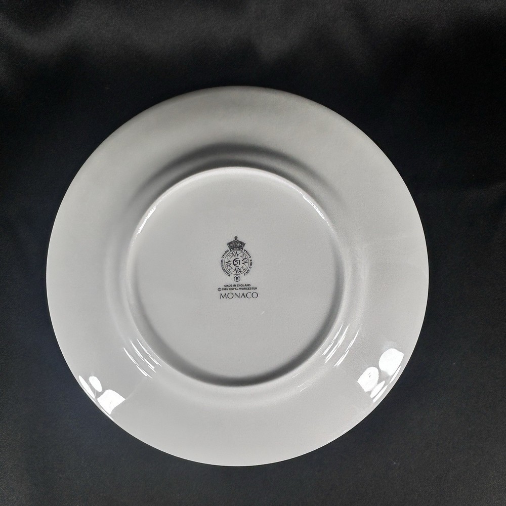 ROYAL WORCESTER MONACO 8" Salad Plate