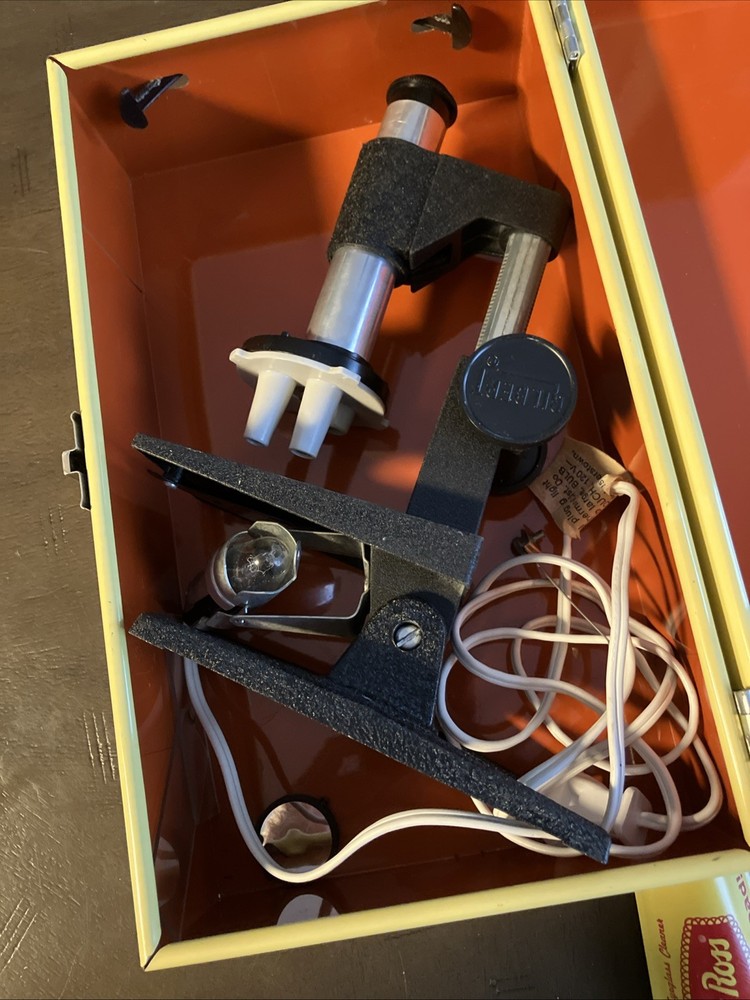 Gilbert Microcraft Microscope With Storage Box. With 24 Scientific Slides