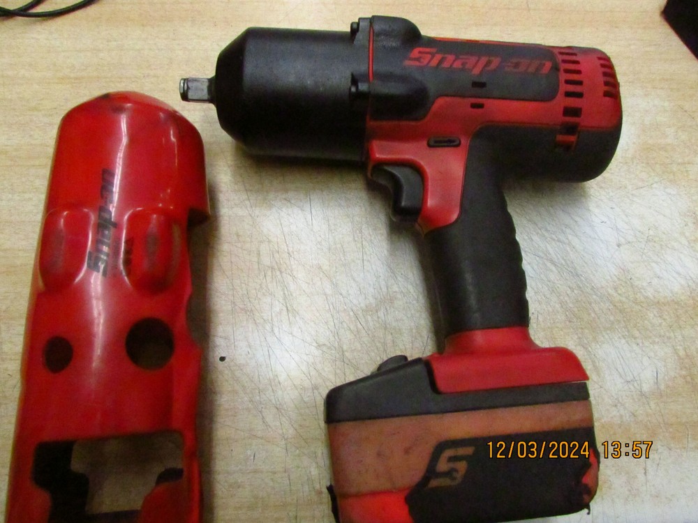 Snap on impact drill and 18 volt battery