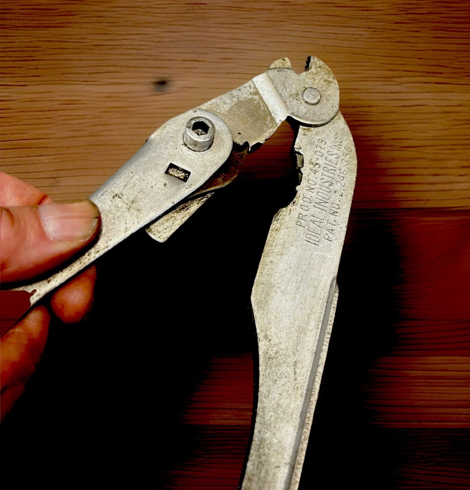 Wire Stripping & Cutting Pliers ARMOR IDEAL INDUSTRIES Patented Electrical Tool