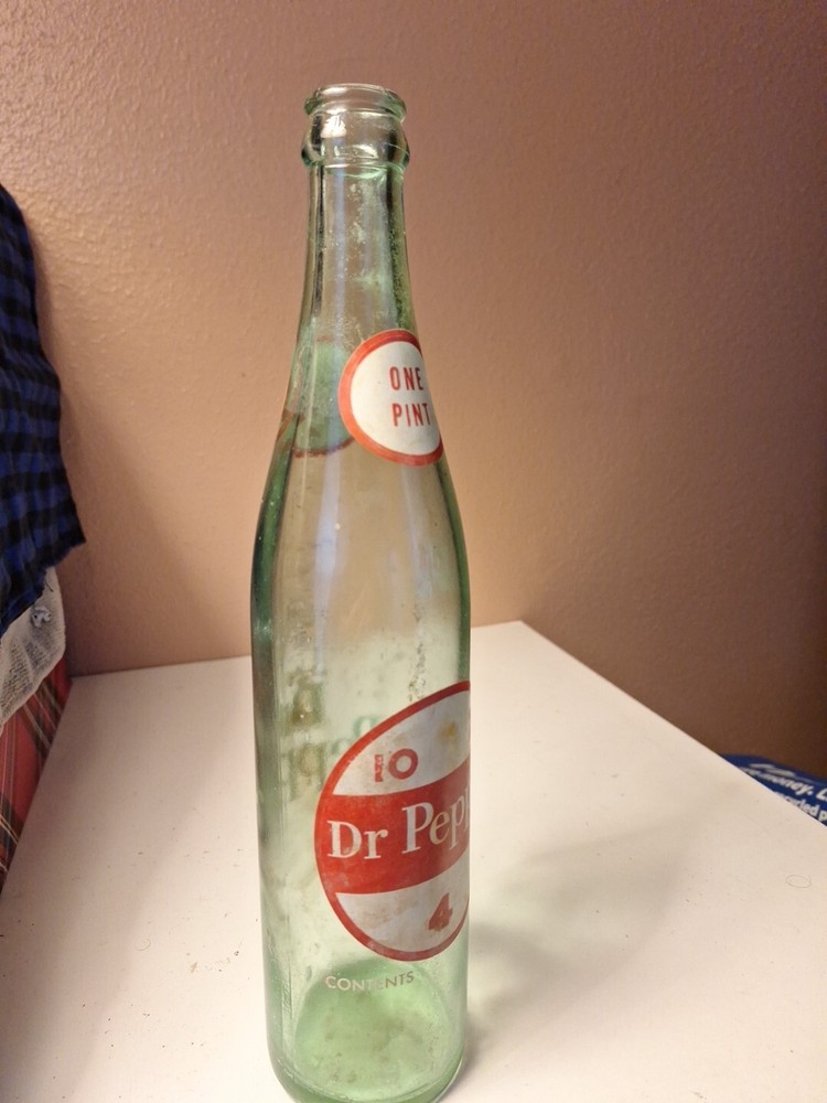 Dr Pepper One Pint Bottle 10 2 4 Logo