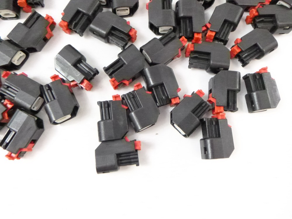 100 Pack Delphi PBT-GF20 2-Pin Terminal Connectors Red/Black