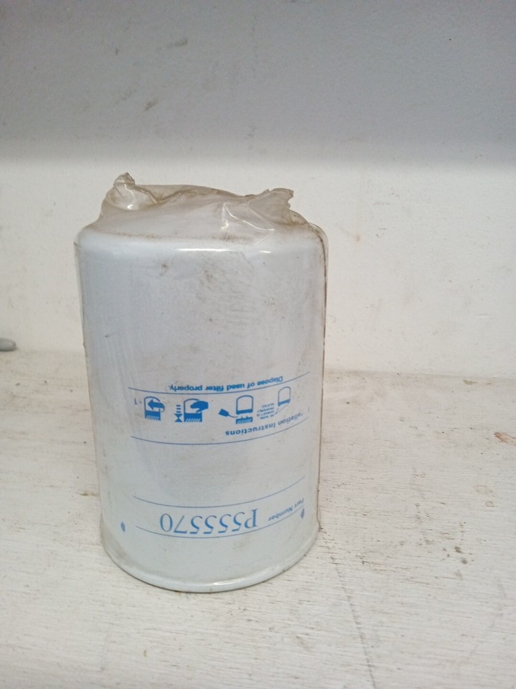 DONALDSON LUBE FILTER P555570