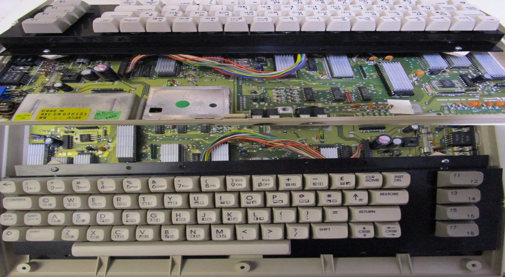 3D PRINTED INTERNAL CASE REPAIR KIT FOR COMMODORE 64C