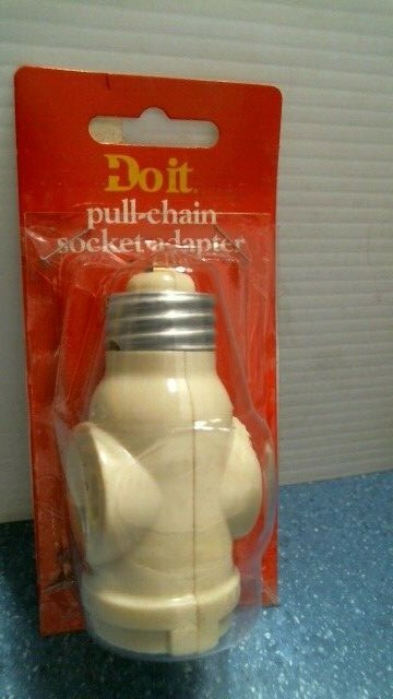 Do It Best  Socket Adapter With Pull Chain   (50258)  FS