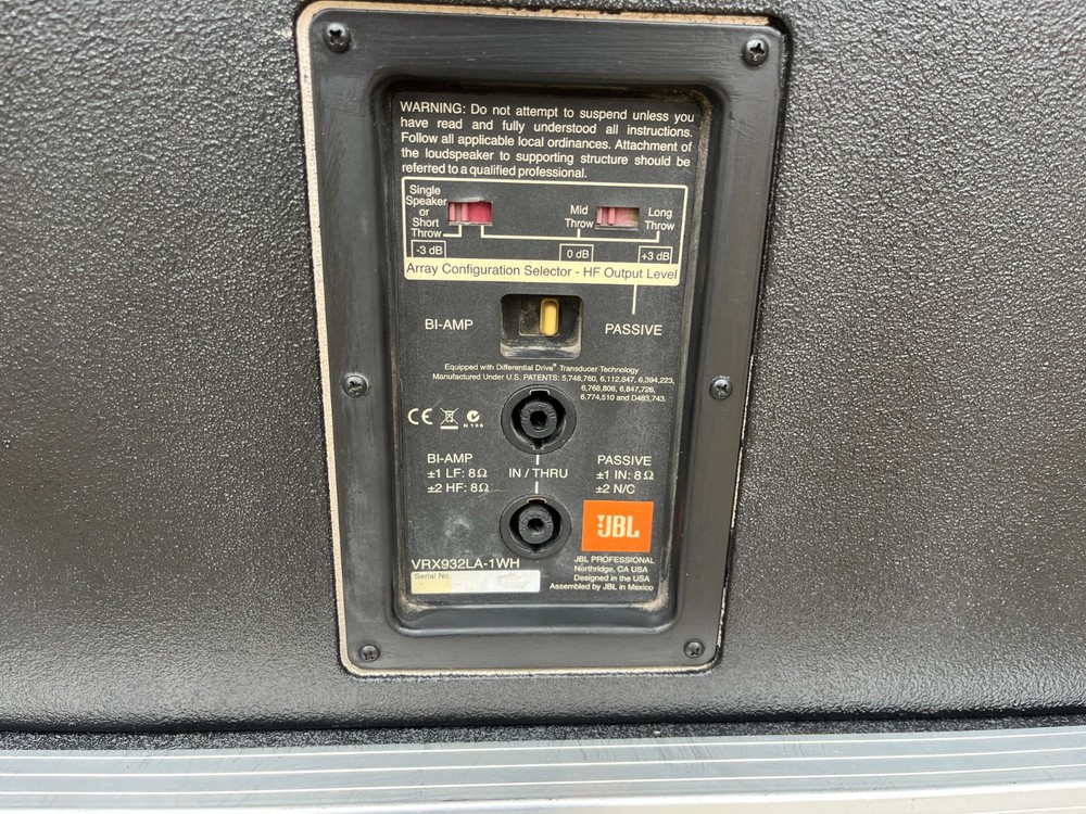 JBL VRX932LA-1WH
