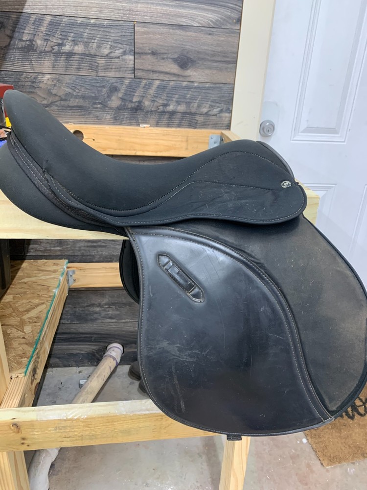 Thorowgood English All Purpose Saddle 17"
