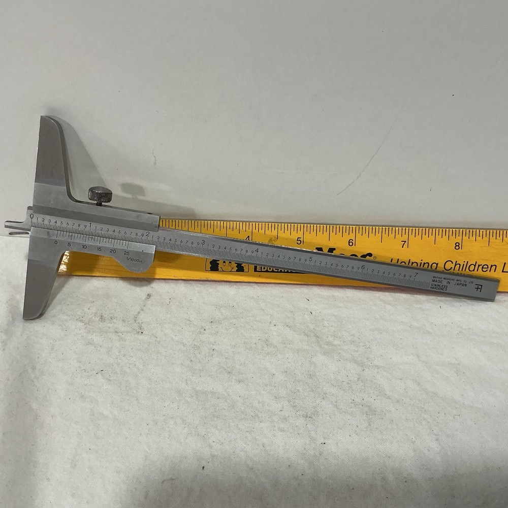 Vernier Caliper 7” Plastic Case Included