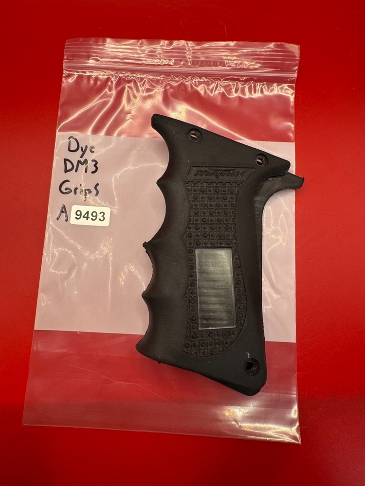 Dye DM3 Grips