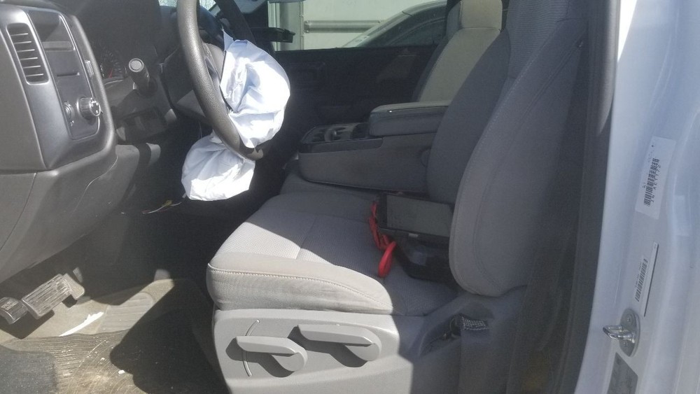 17 CHEVY SILVERADO 1500 AIR SHUTTER 5.3L