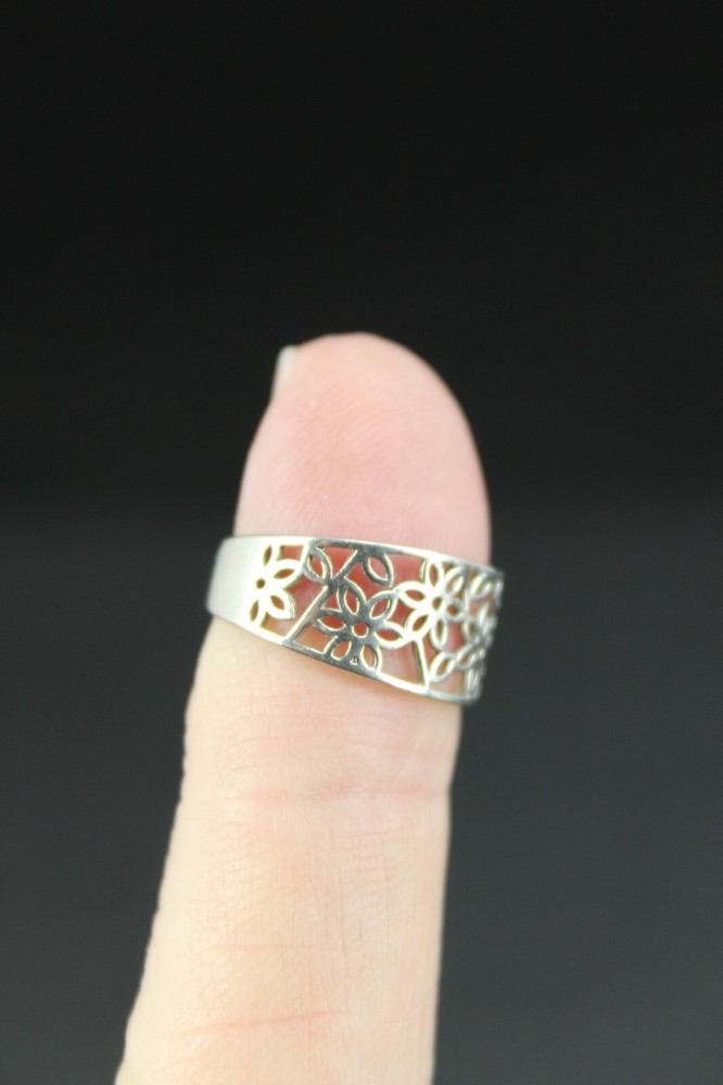 size 5 sterling silver ring .925 daisy flower