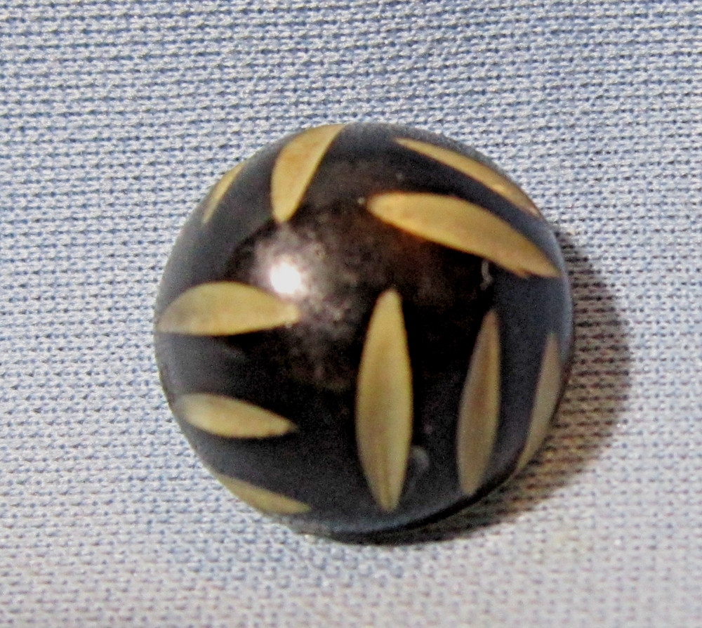 Vintage Black & Cream Carved Celluloid BUBBLE TOP Button