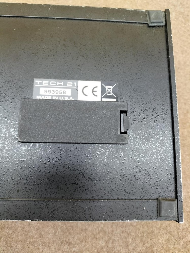 TECH21 SANS BASS DRIVER DI PROGRAM Prelifier