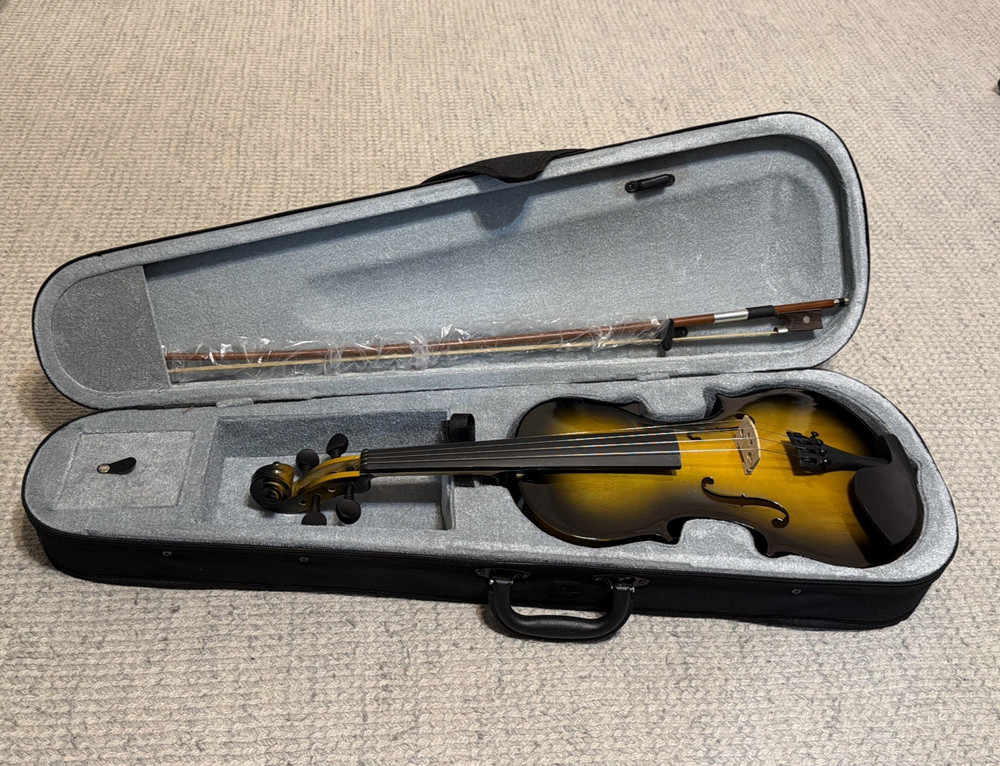 Solid Wood Violin Designed for Beginners Model HV-02 Sz 4/4, Bow & Case UNTESTED