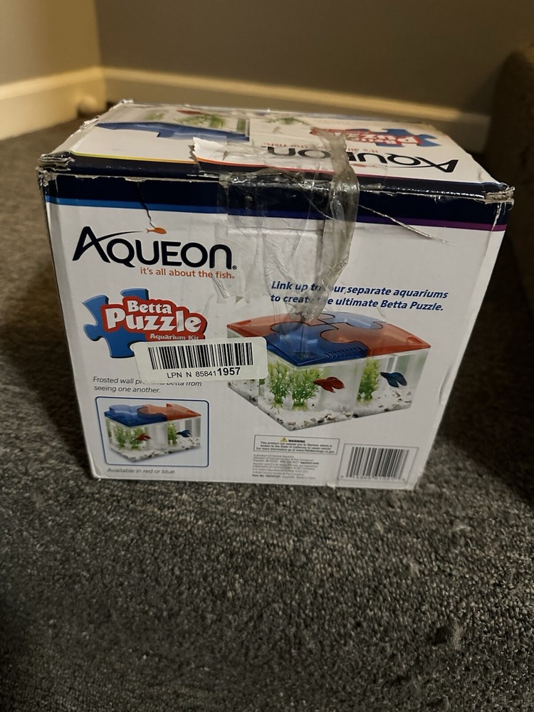 Aqueon Betta Puzzle Half Gallon Aquarium Kit Blue