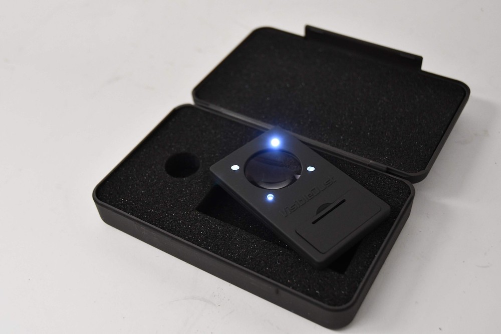 Visible Dust Mini Quasar Sensor Loupe 7X in case