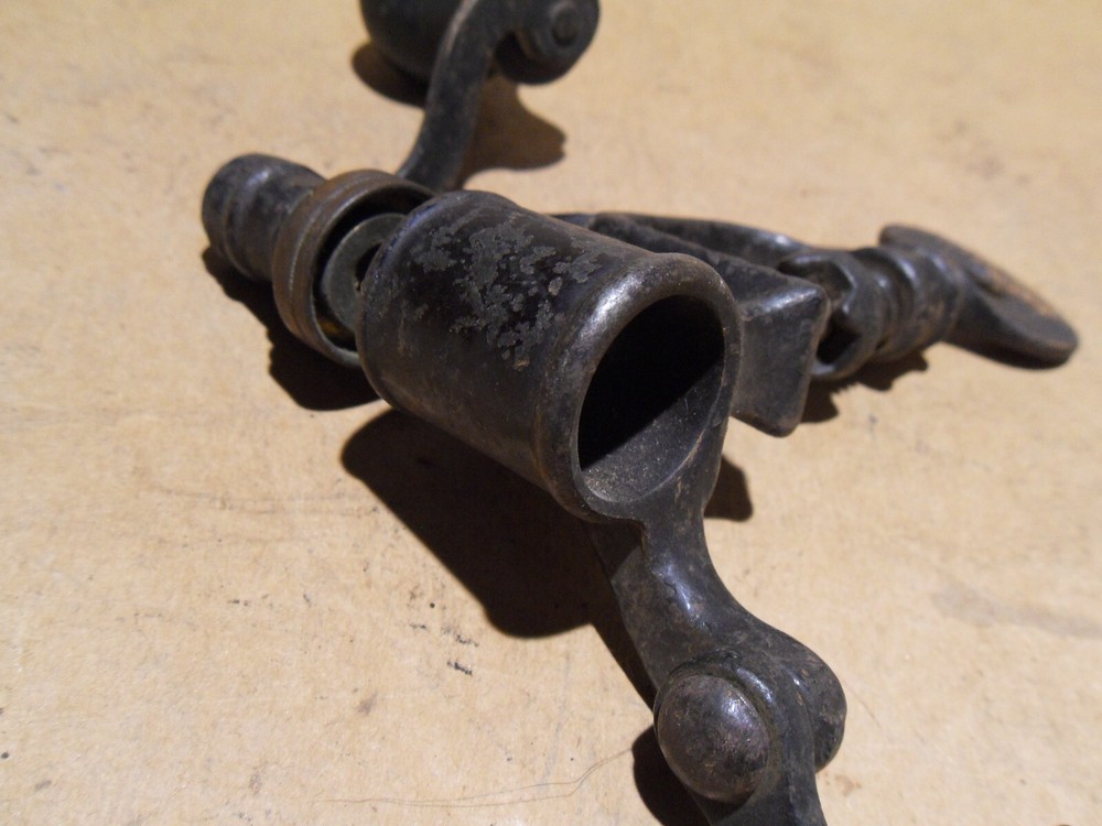 WWII Hand Loader Crimp Starter, Shotshell Reloading Press 12GA ??