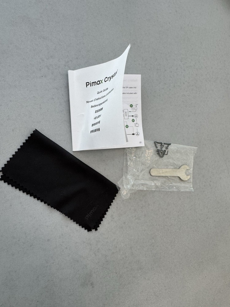 Pimax Crystal OG with Eye Tracking