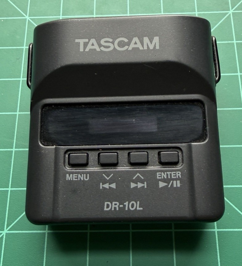 Tascam DR-10L Digital Audio Recorder, White (Without Lavalier Microphone)