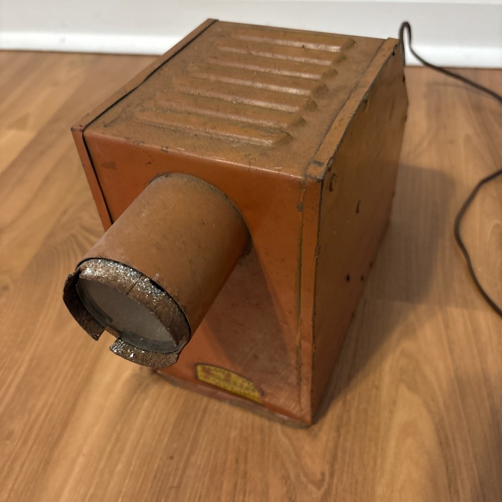 VINTAGE MAGNA-VUE PROJECTOR