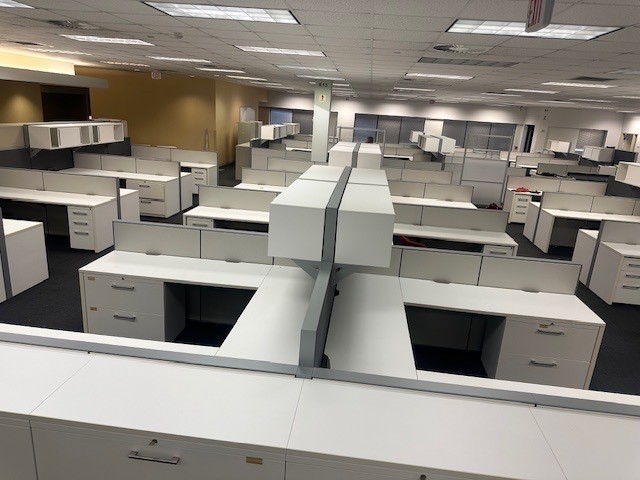 Cubicles / Stations by Haworth Compose 7 1/2’ x 7 1/2’