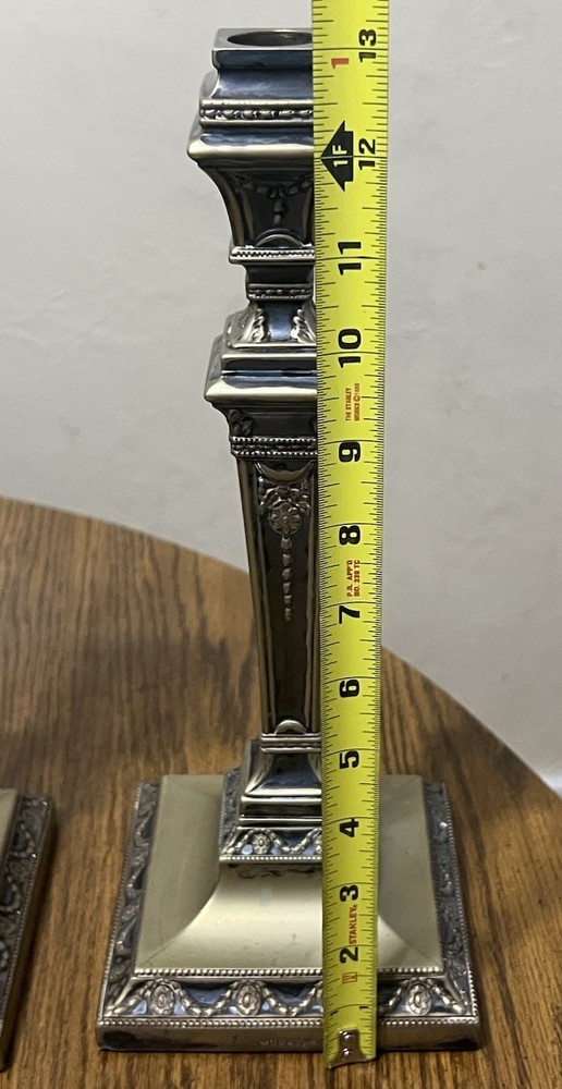 WALKER & HALL SHEFFIELD CANDLE HOlDER (2)
