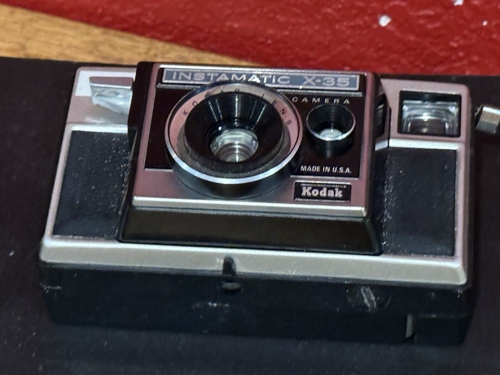 VINTAGE 1970s KODAK INSTAMATIC X-35 CAMERA Untested