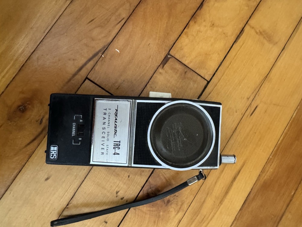 Realistic TRC 4 Vintage 2-Channel Solid State Receiver