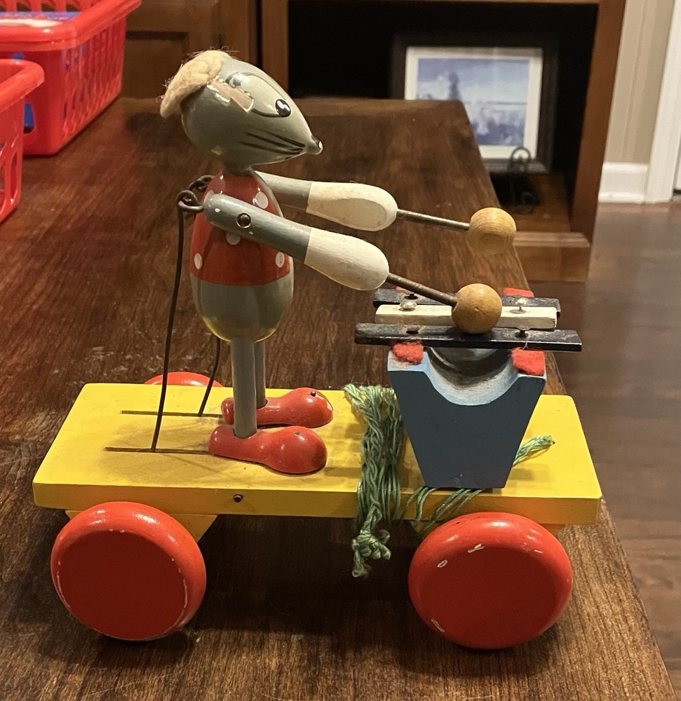 Pull Toy Mouse Made In Czechoslovakia