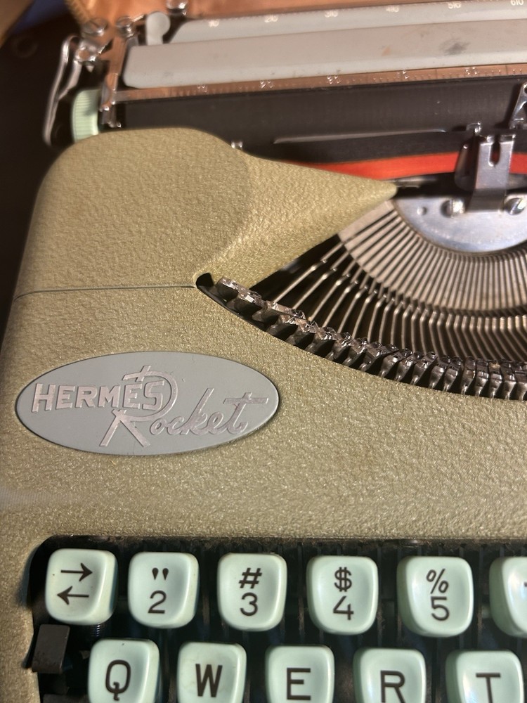 Hermes Rocket typewriter Portable Green