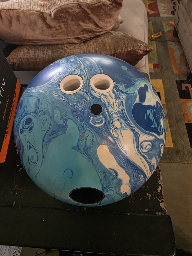 Motiv Subzero Forge 15lb Bowling Ball