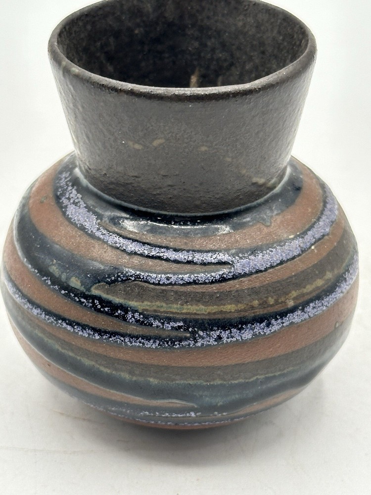 OMC Japan Redware Vase With Blue Sparkle String Glaze 3.5”