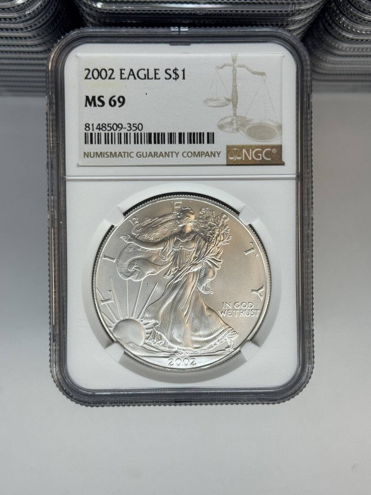 2002 1 oz Silver Eagle  NGC MS69 (LABEL MAY VARY)
